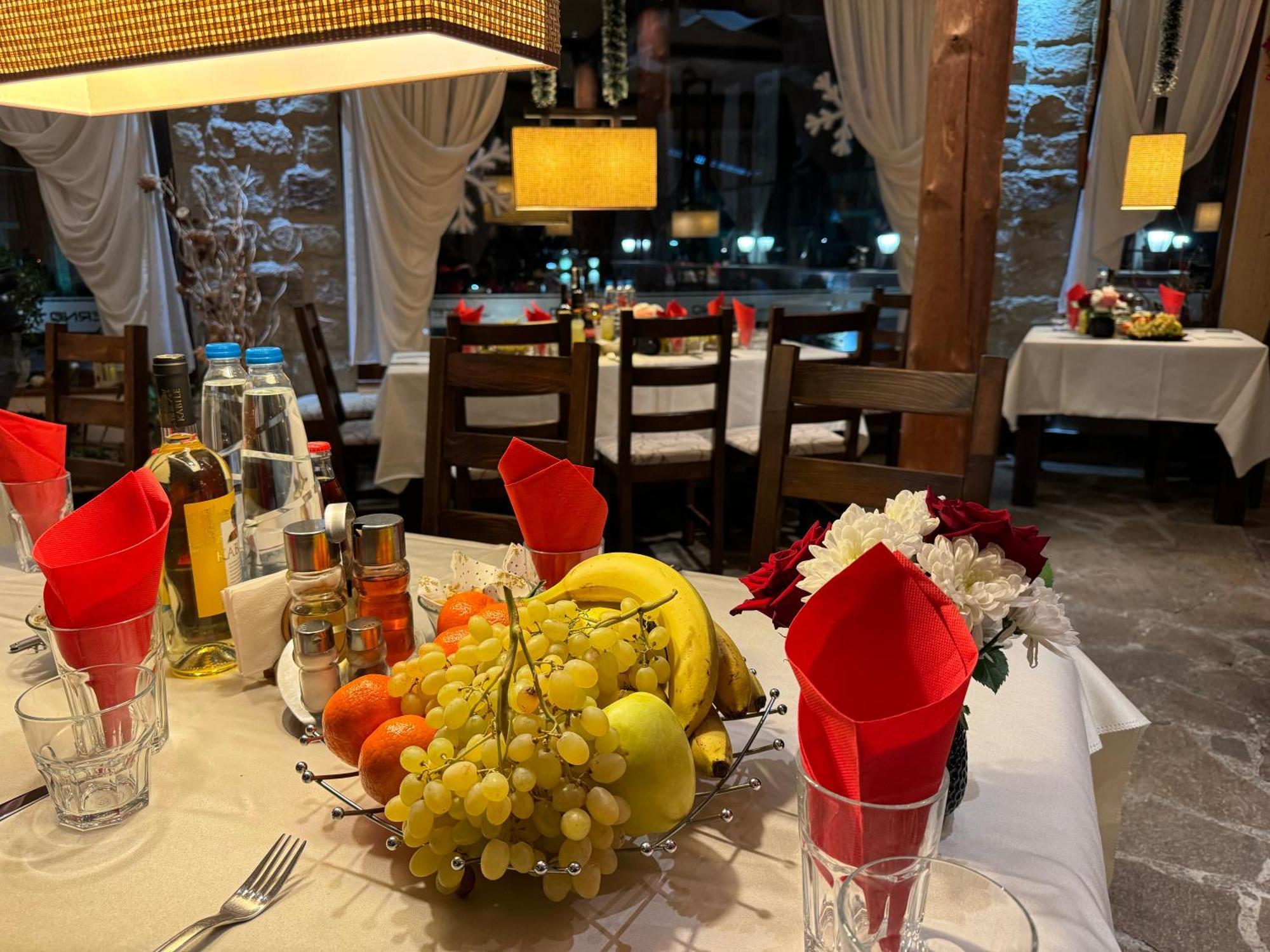 Family Hotel Eterno Цигов-Чарк Экстерьер фото