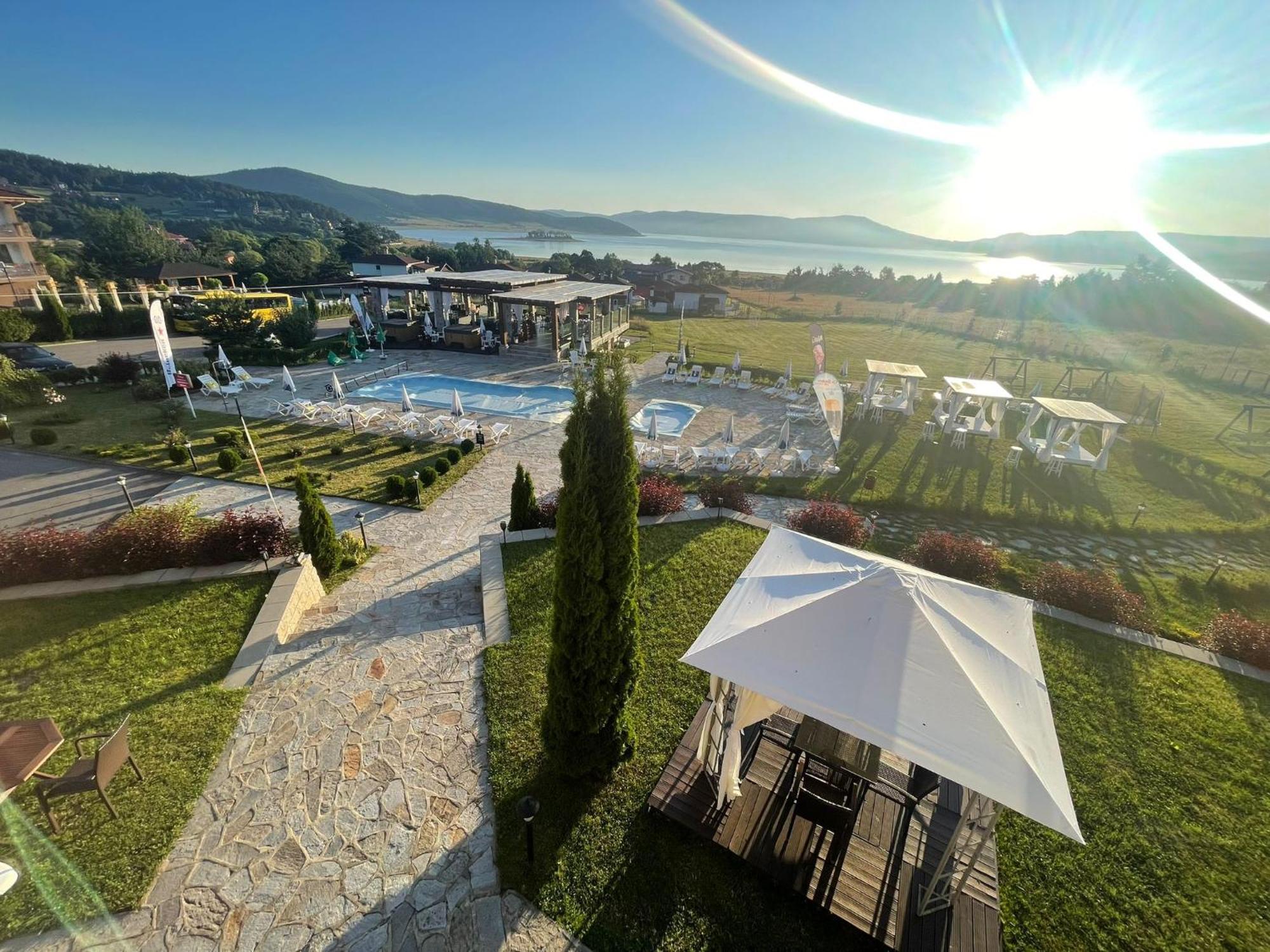 Family Hotel Eterno Цигов-Чарк Экстерьер фото