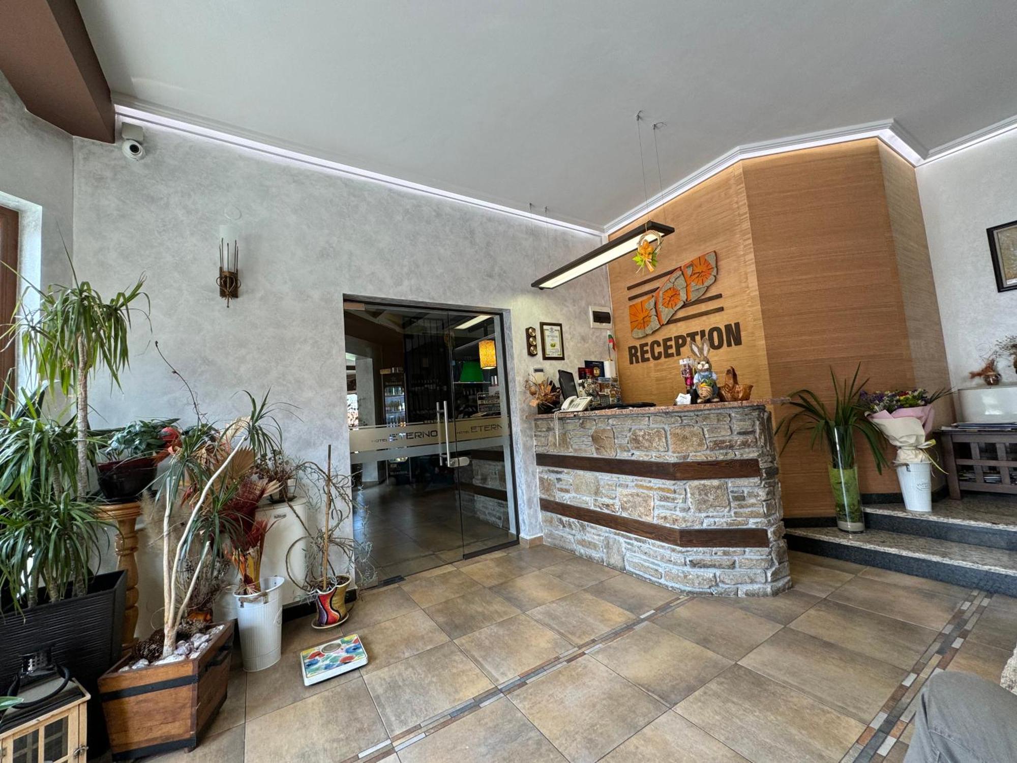 Family Hotel Eterno Цигов-Чарк Экстерьер фото